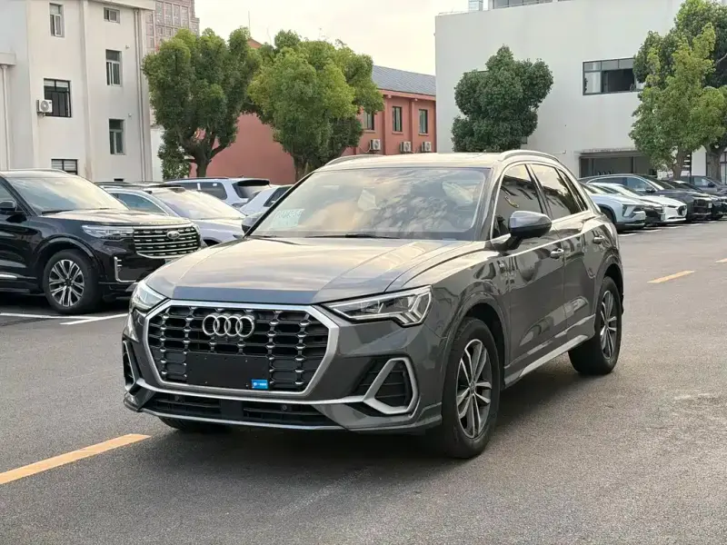 Audi Q3, 2021