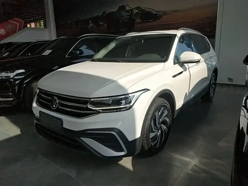 Volkswagen Tiguan L, 2023