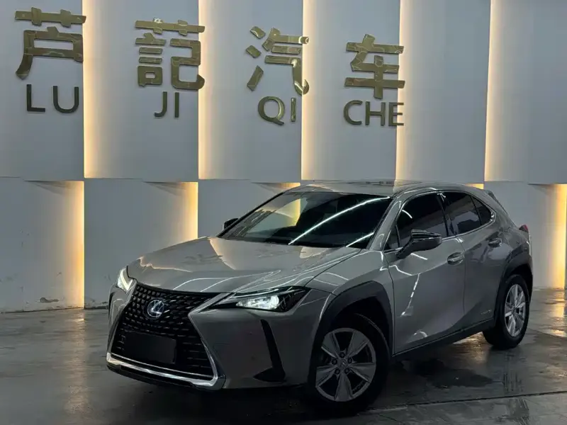 Lexus UX, 2019