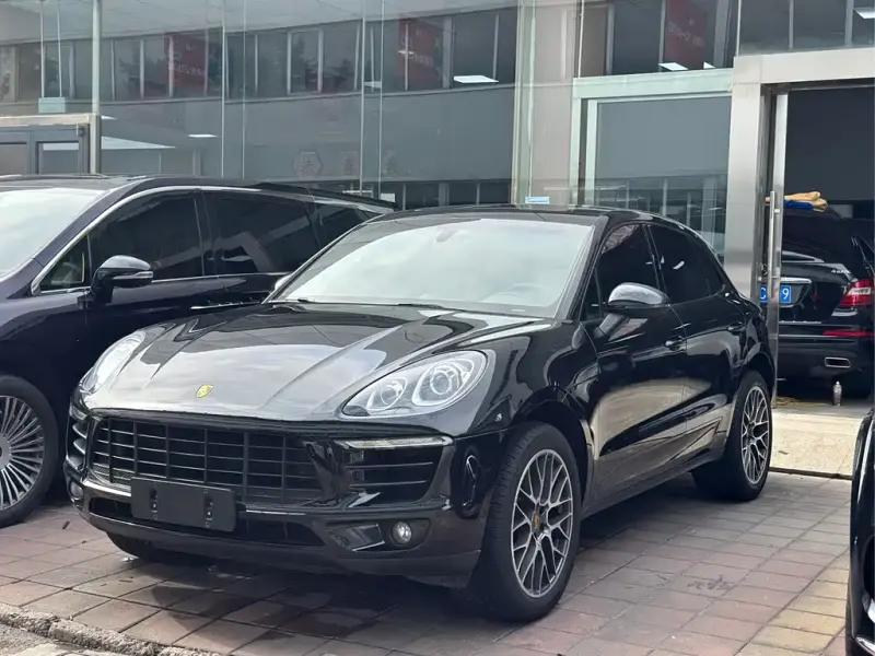 Porsche Macan, 2014