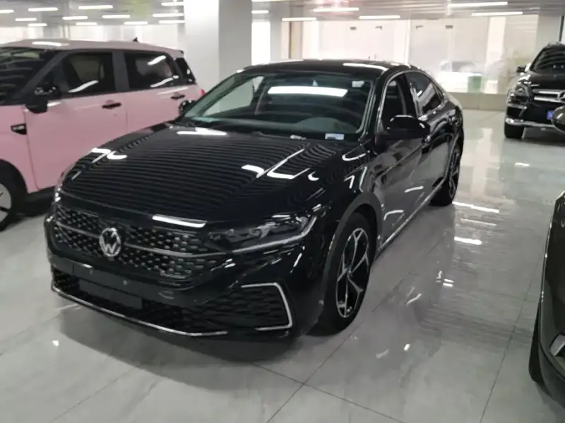 Volkswagen Passat, 2023