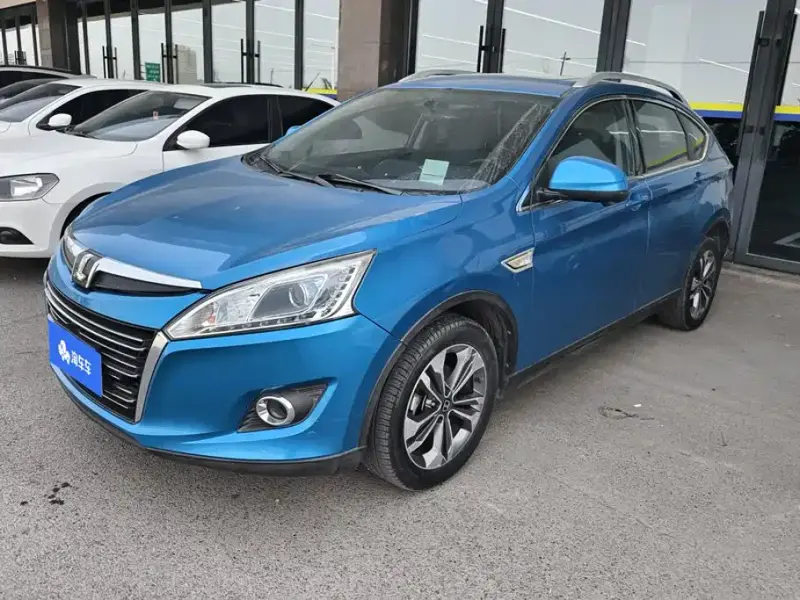 Luxgen U6, 2015