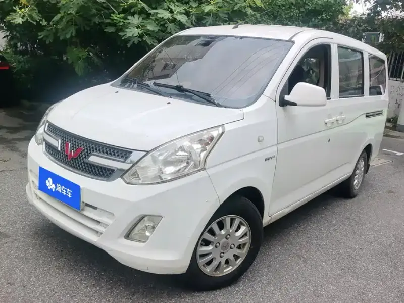 Wuling Rongguang V, 2017