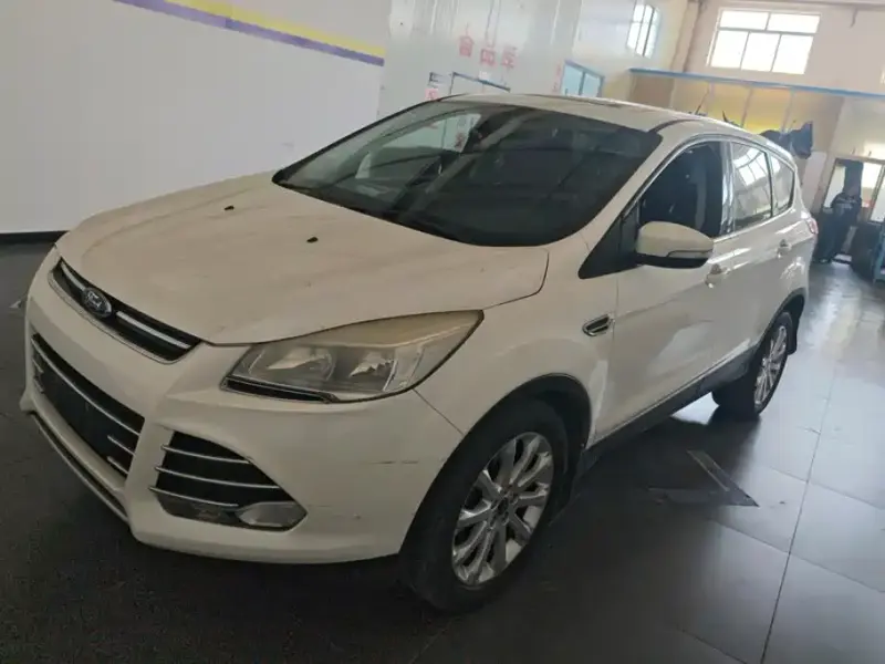 Ford Kuga, 2013