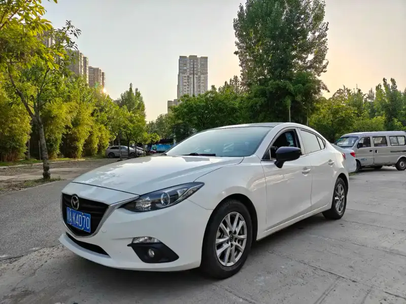 Mazda 3 Axela, 2016
