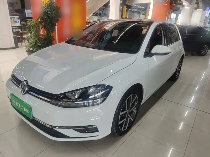 Volkswagen Golf, 2020