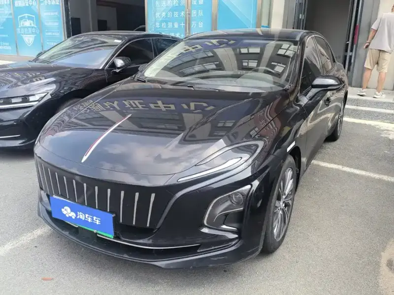 Hongqi E-QM5, 2024