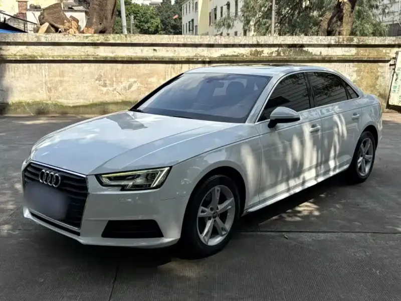 Audi A4L, 2017