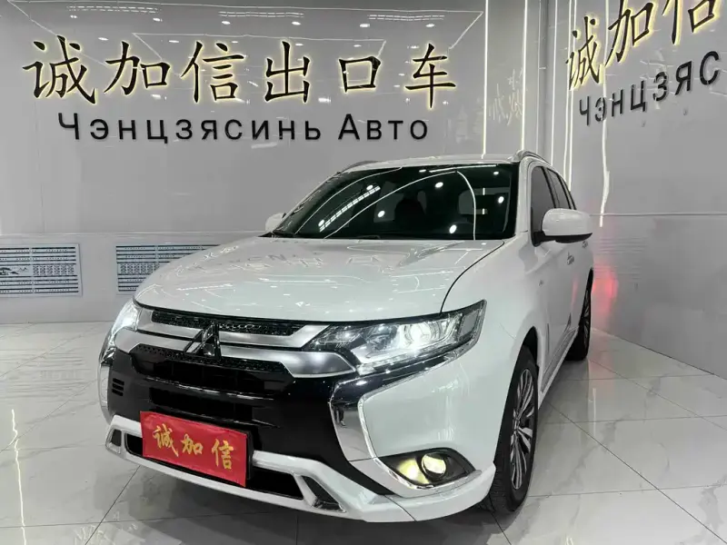 Mitsubishi Outlander, 2022