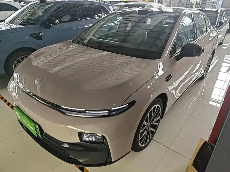 Leapmotor B01, 2025
