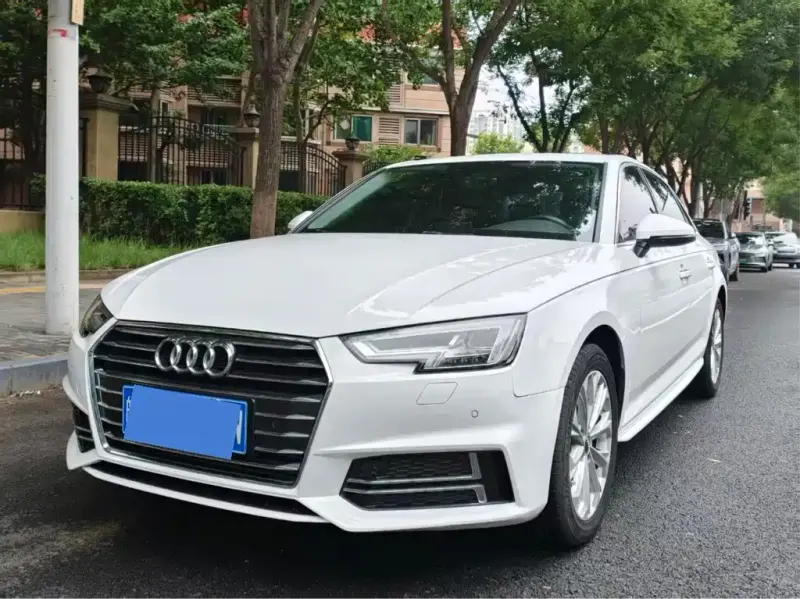 Audi A4L, 2020