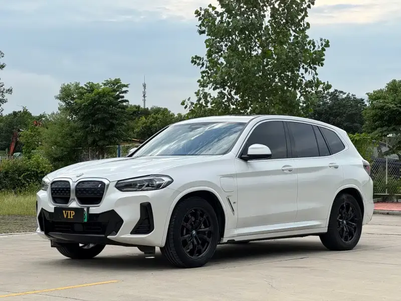 BMW iX3, 2022