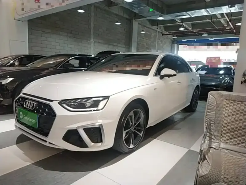 Audi A4L, 2021