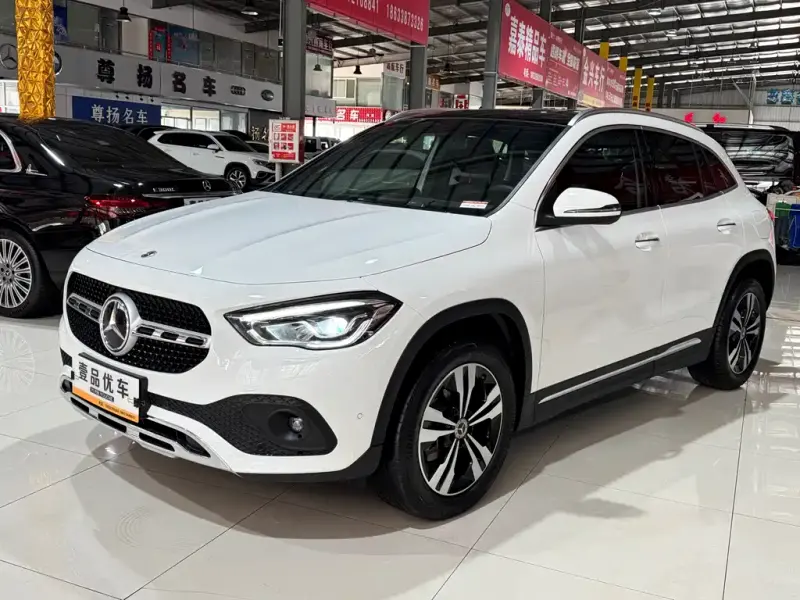 Mercedes-Benz GLA, 2021