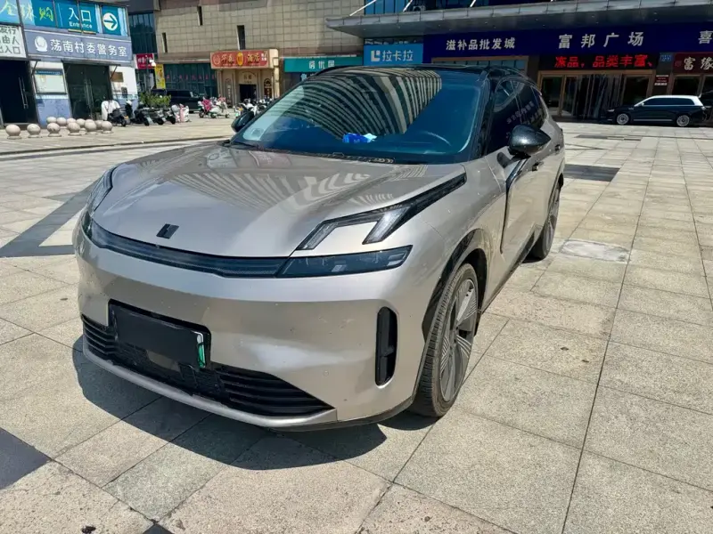 Lynk & Co 08 EM-P, 2023