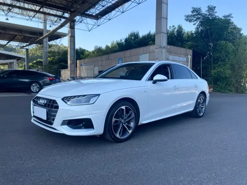 Audi A4L, 2021