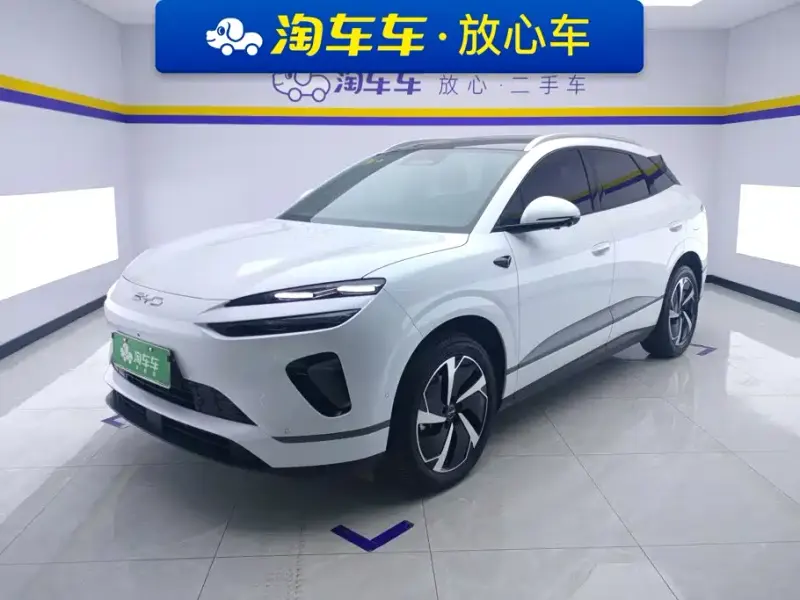 BYD 06, 2025