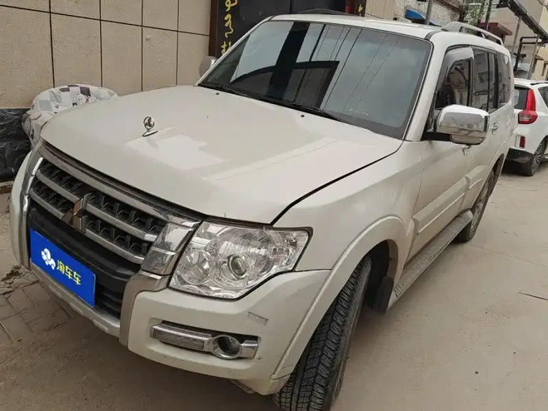 Mitsubishi Pajero (Import), 2020