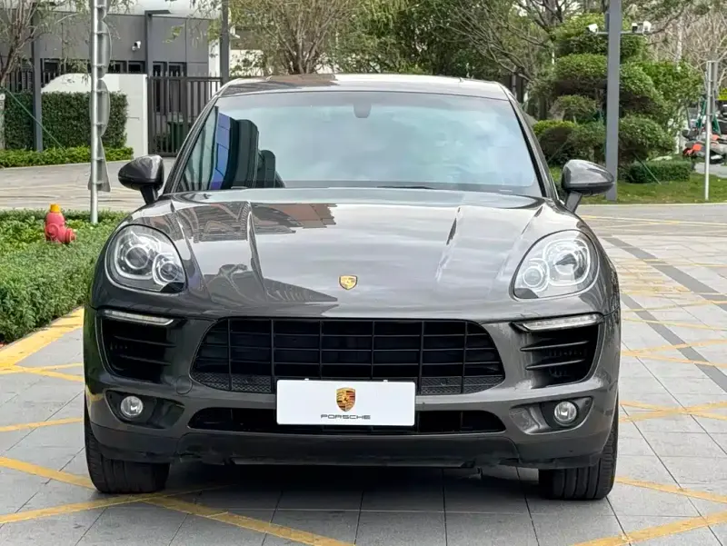 Porsche Macan, 2016