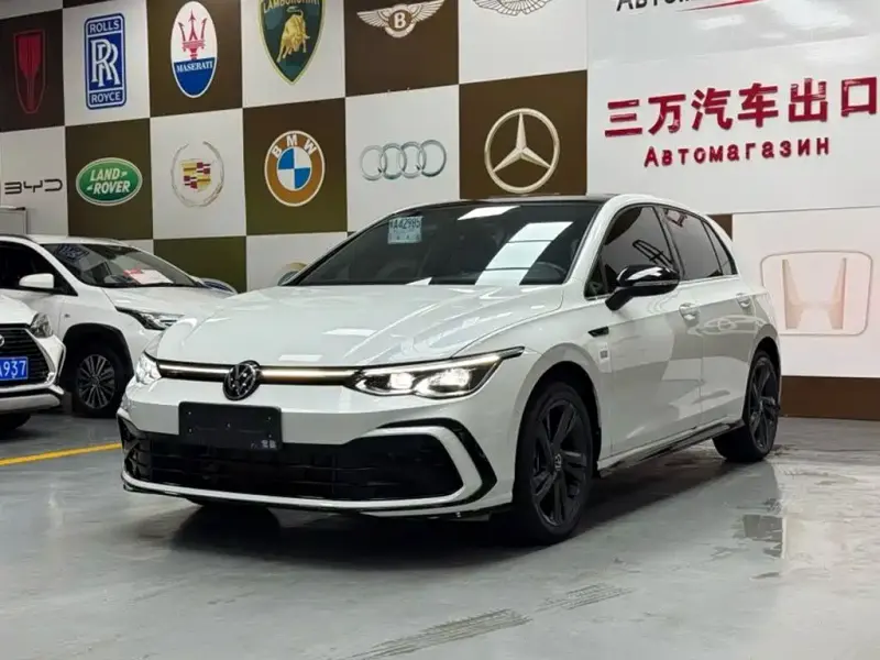 Volkswagen Golf, 2022