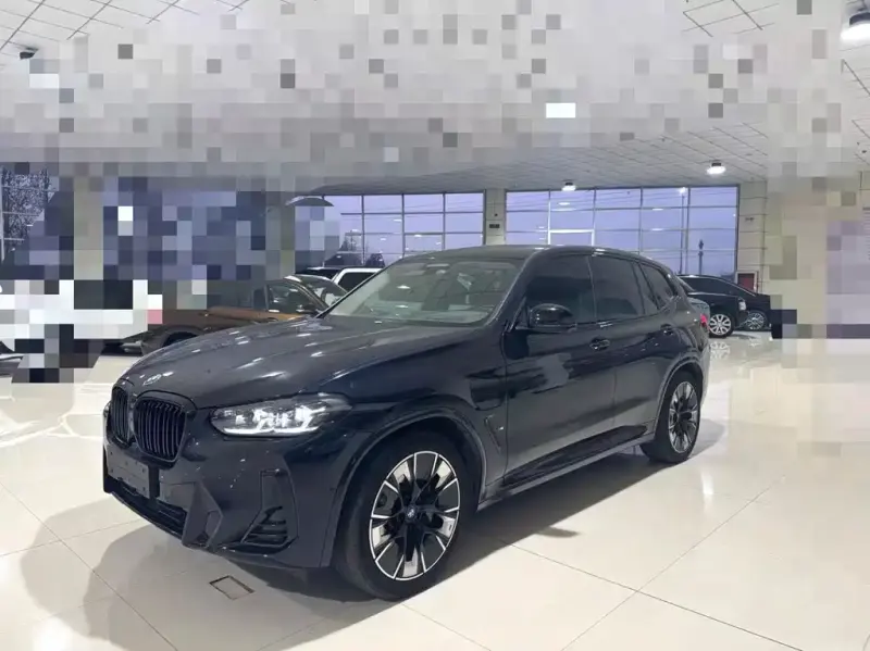BMW iX3, 2023
