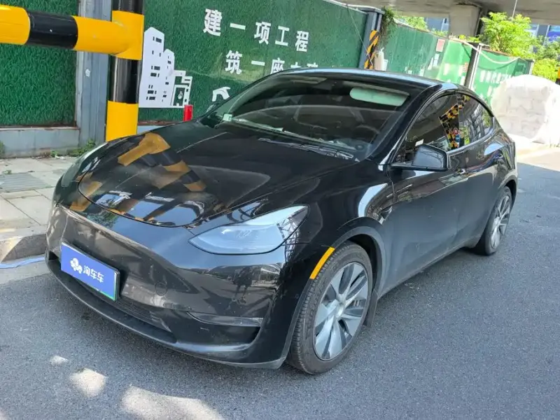Tesla Model Y, 2021