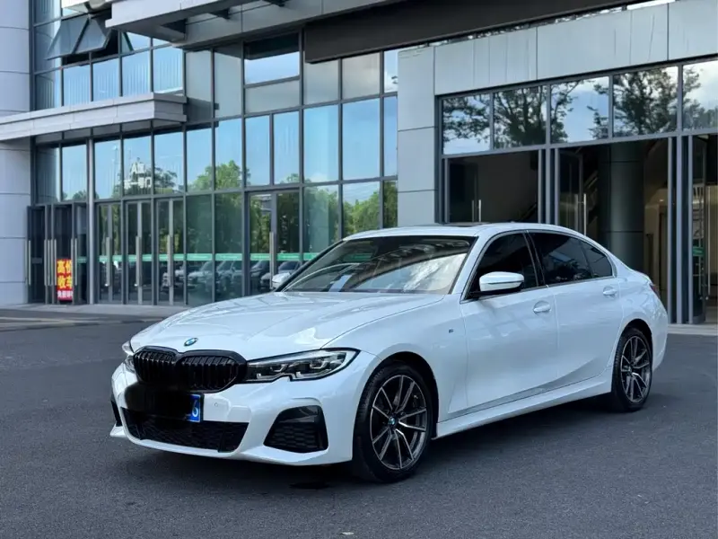 BMW 3 Series, 2021