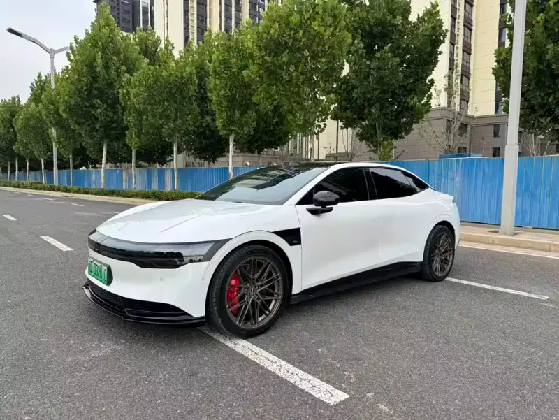 Zeekr 007, 2024