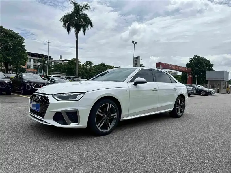 Audi A4L, 2021