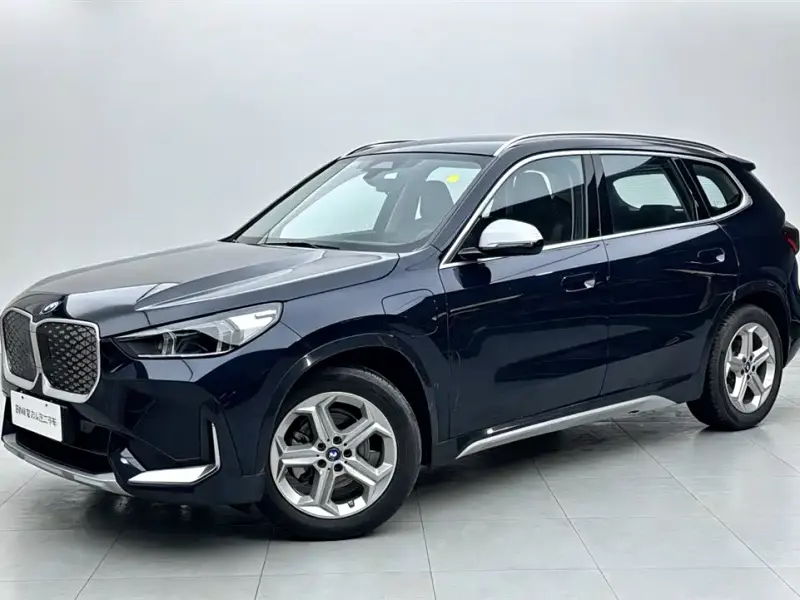 BMW iX1, 2025