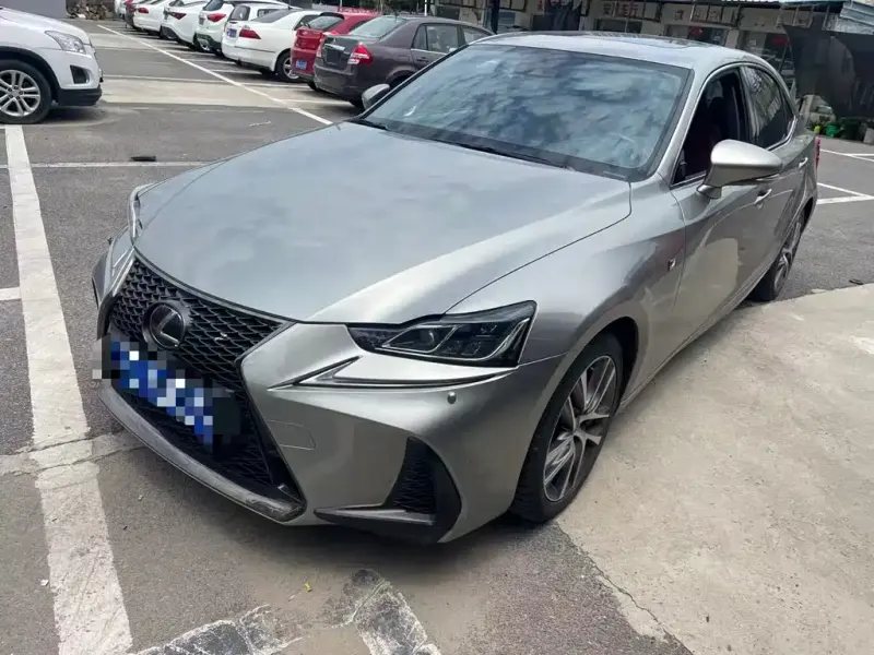 Lexus IS, 2018