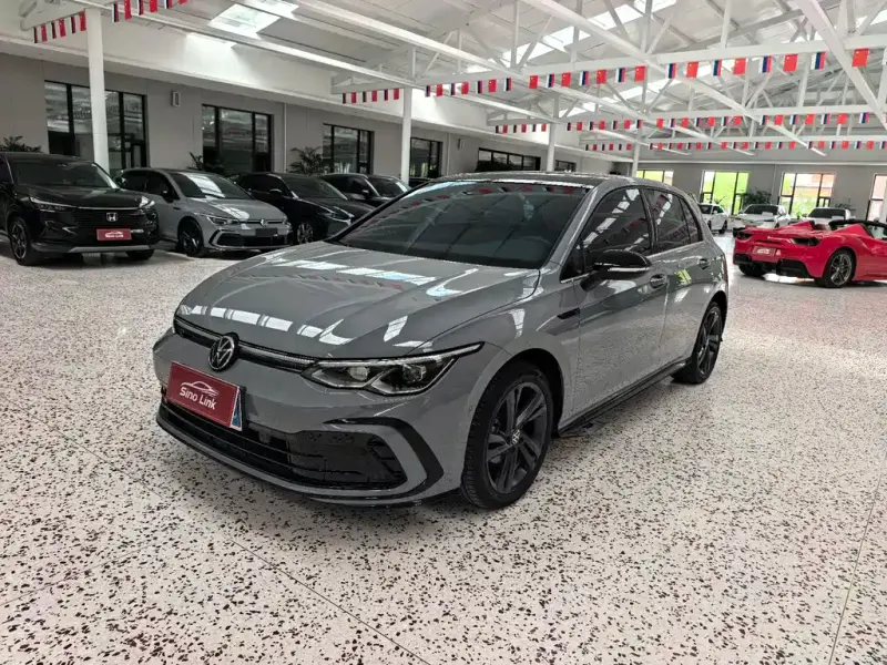 Volkswagen Golf, 2023