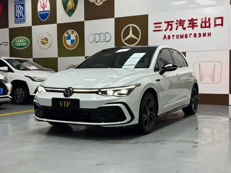 Volkswagen Golf, 2022