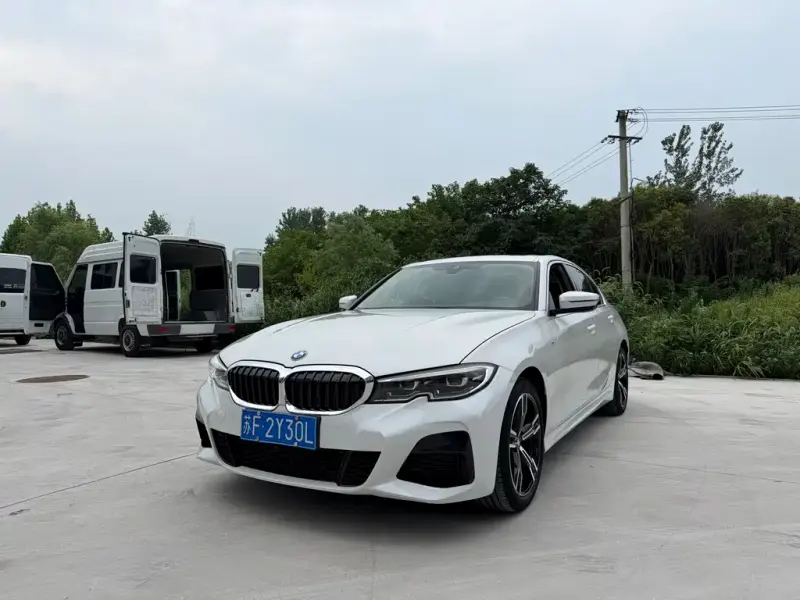 BMW 3 Series, 2022