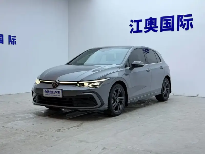 Volkswagen Golf, 2023