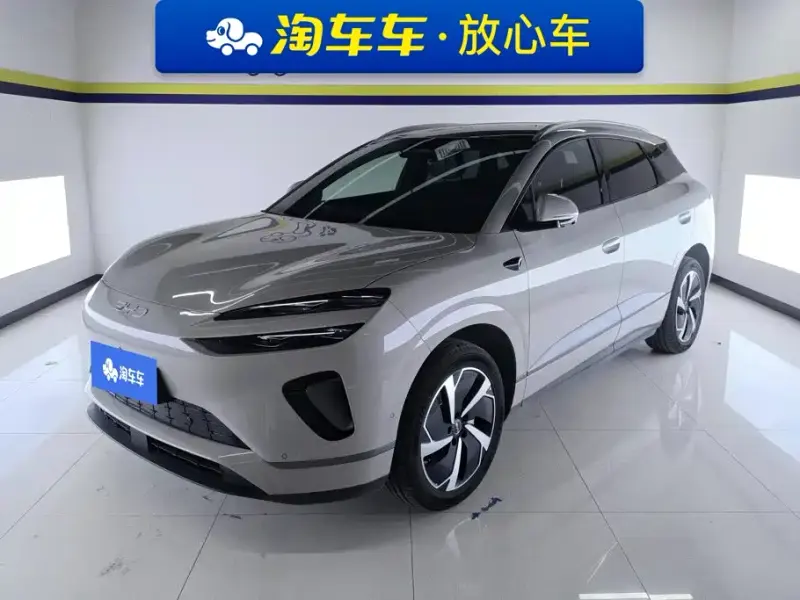 BYD 06, 2025