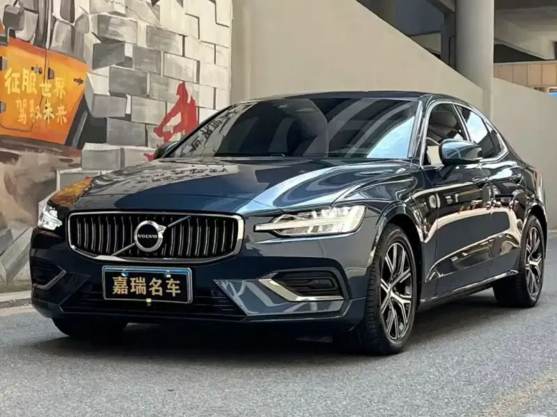Volvo S60, 2025