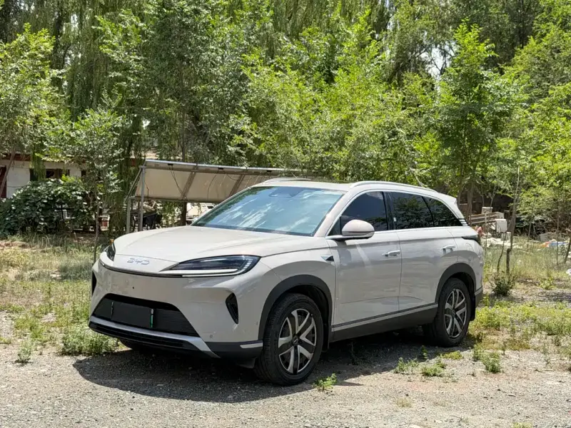 BYD 07 DM-i, 2025