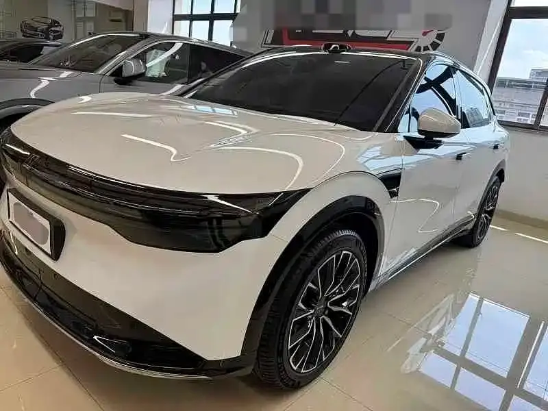 Zeekr 7X, 2025