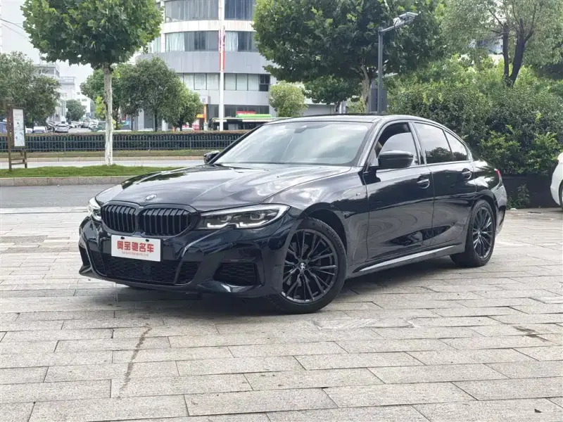 BMW 3 Series, 2021