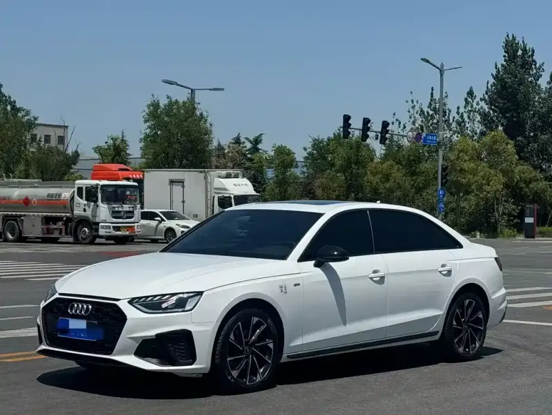 Audi A4L, 2023