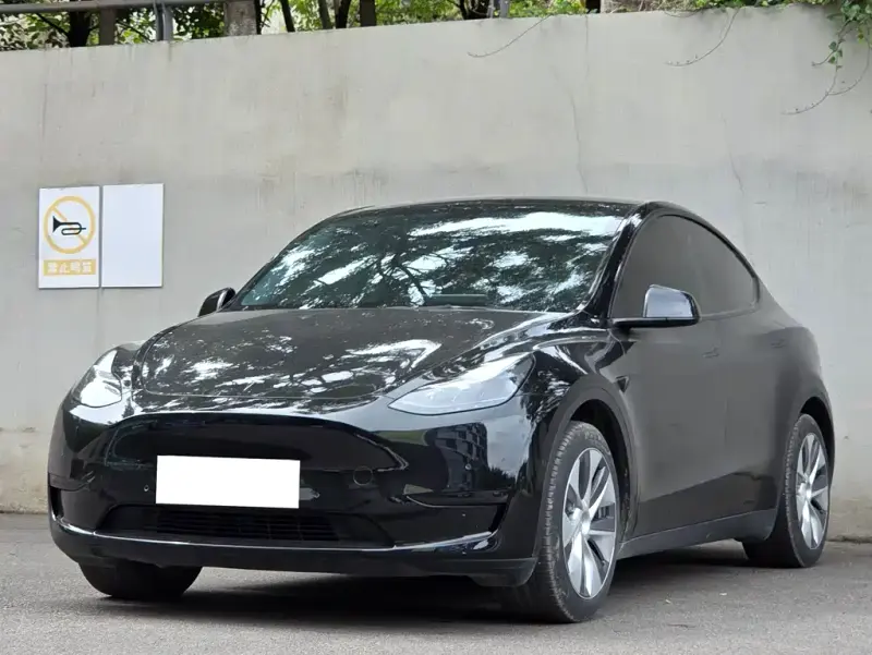 Tesla Model Y, 2023