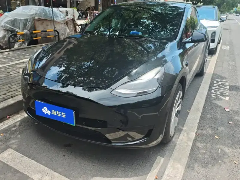 Tesla Model Y, 2023
