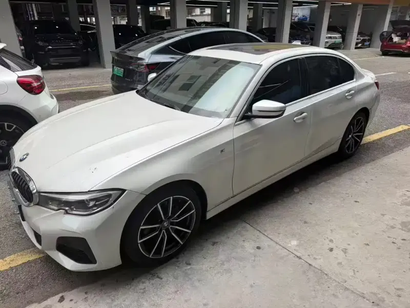 BMW 3 Series, 2021