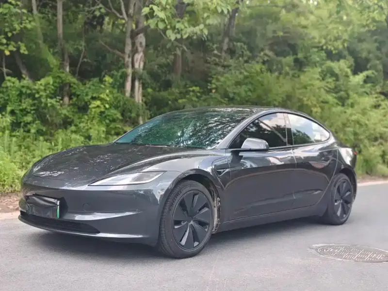 Tesla Model 3, 2024