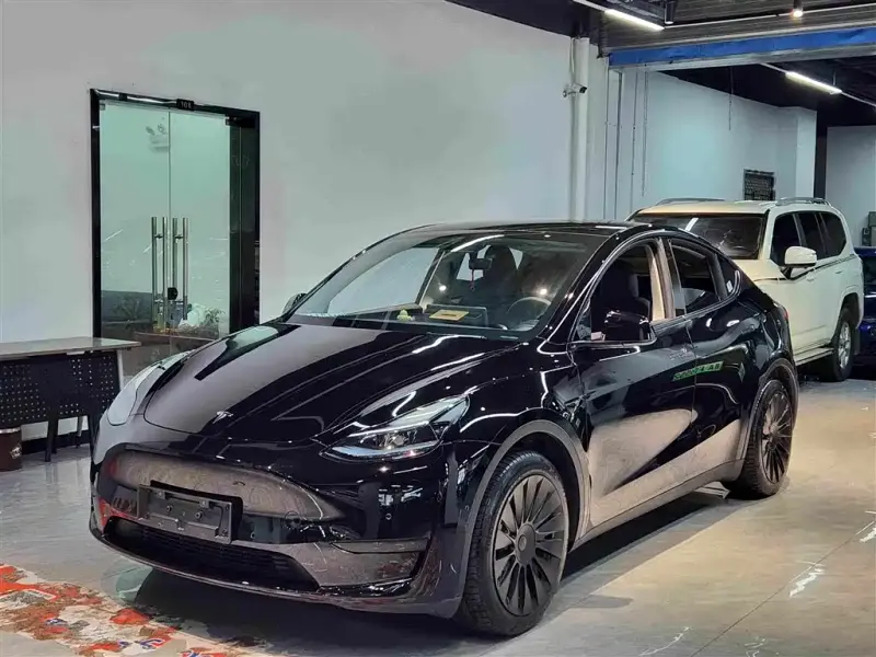 Tesla Model Y, 2023