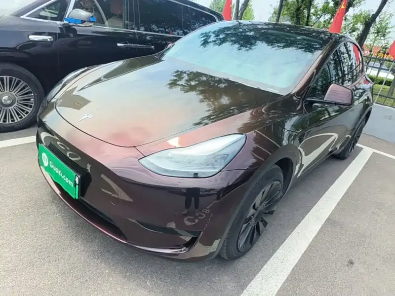 Tesla Model Y, 2023