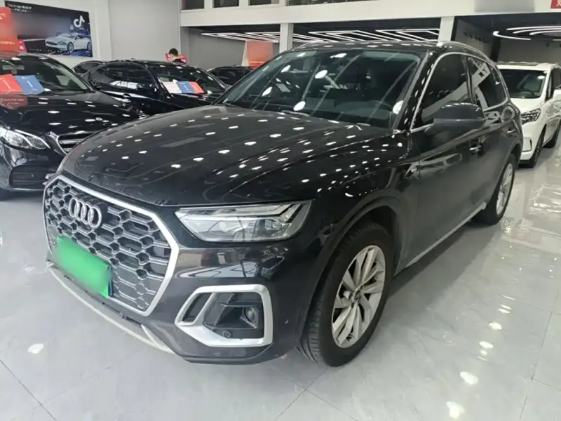 Audi Q5L, 2022