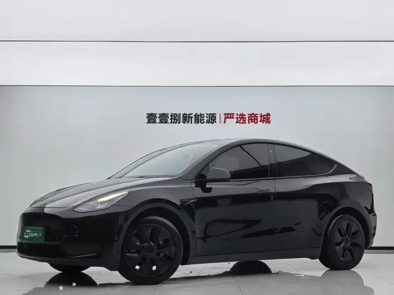 Tesla Model Y, 2023