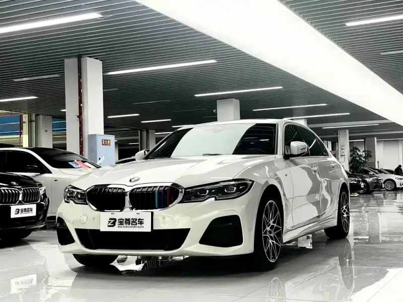 BMW 3 Series, 2022